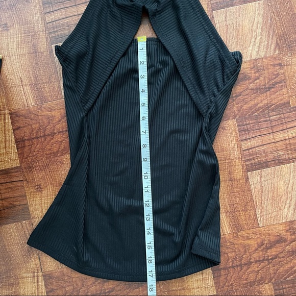 CrissCross Crop Top - Picture 5 of 6